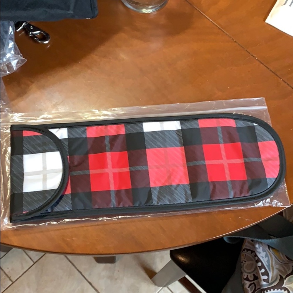 Style Sleeve for curling iron or flat iron